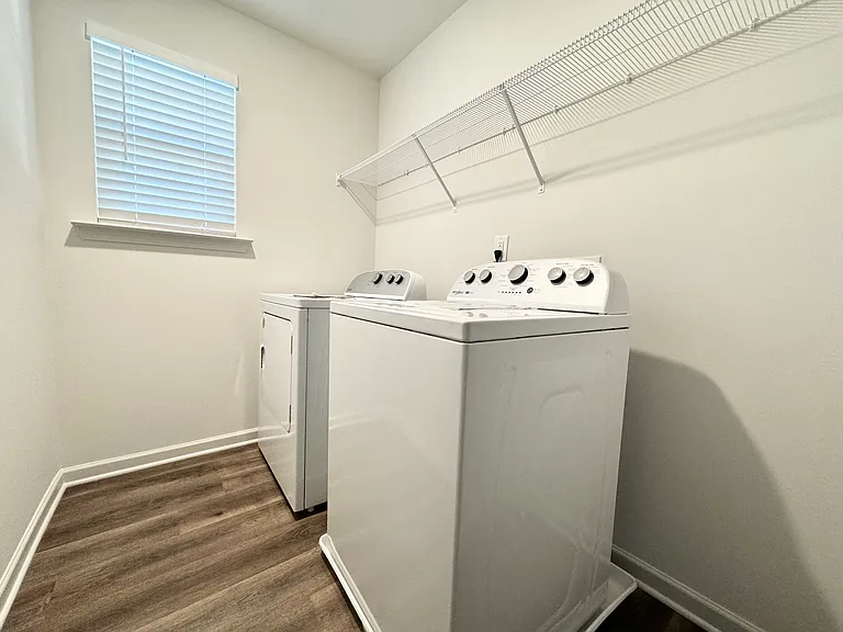 401 Austin Dr — Photo 19