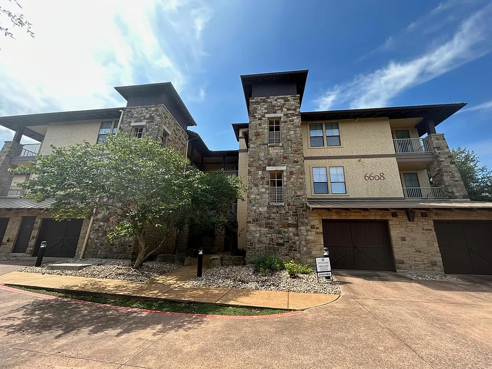 6608 Lantern View Dr #202