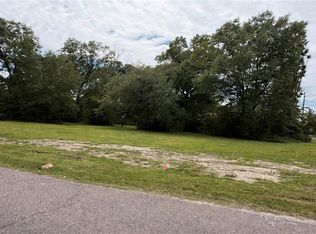 E Pine St, Ponchatoula, LA 70454
