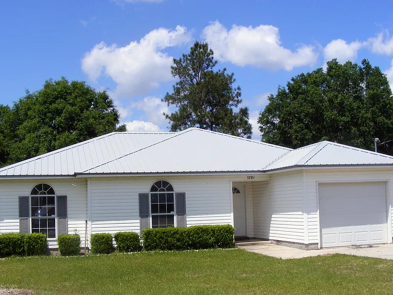 3281 Fairway Place