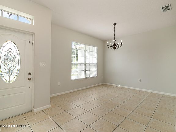 3rd image of 1013 Zamora St SE