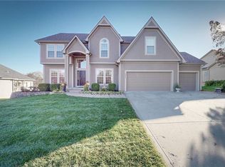 2533 SW Wintervalley Ct, Lees Summit, MO 64081