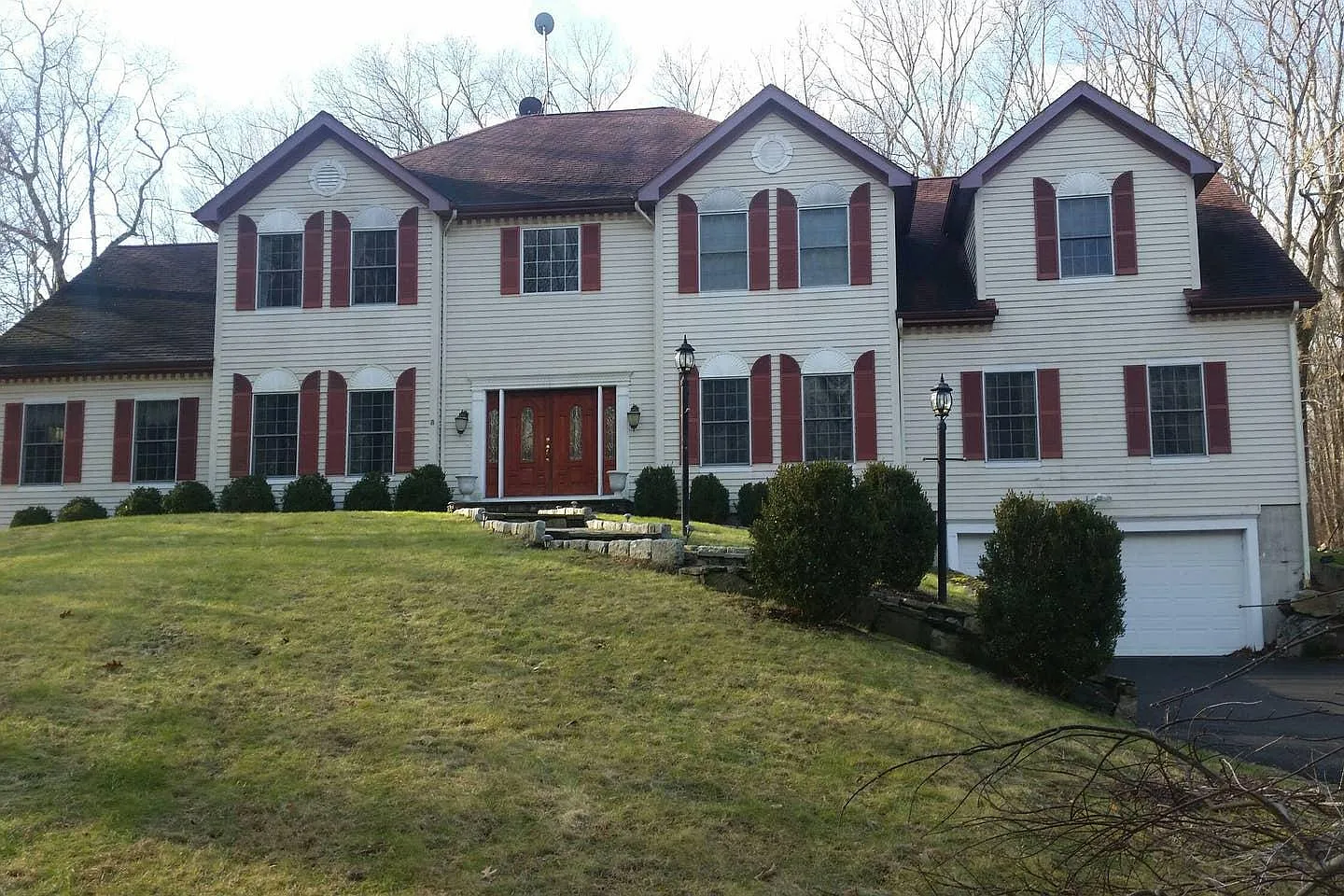 35 Mallory Hill Rd — Photo 1
