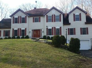 35 Mallory Hill Rd, Ridgefield, CT 06877