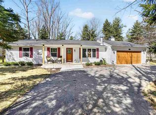 8945 Mercer Rd, Charlevoix, MI 49720