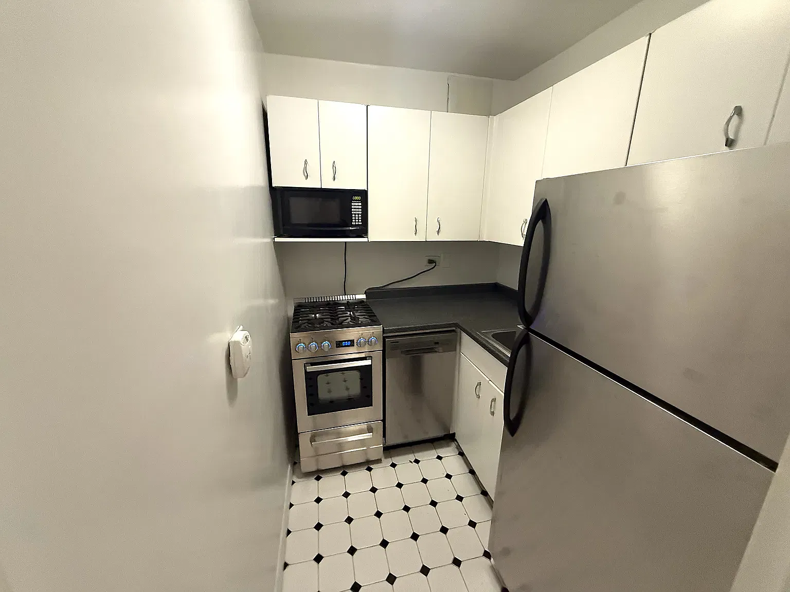 520 East 81st Street — Photo 3