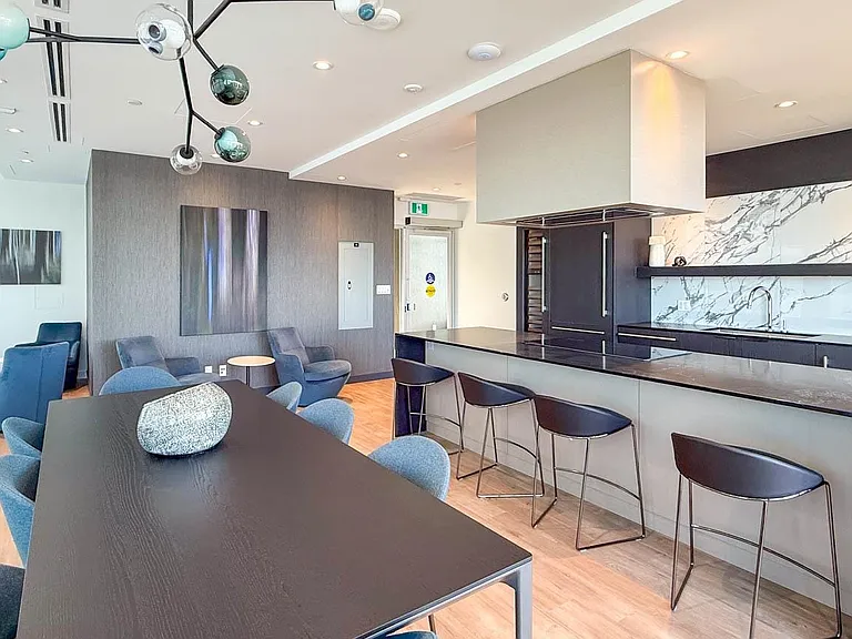 777 Harbourside Dr #406 — Photo 33