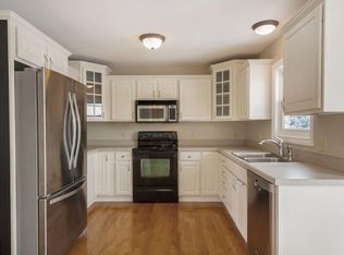 7349 Briar Ridge Dr, Traverse City, MI 49685