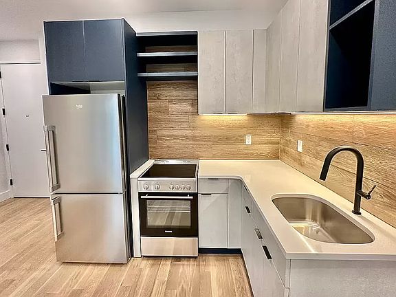2nd image of 391 Meeker Ave APT 1A