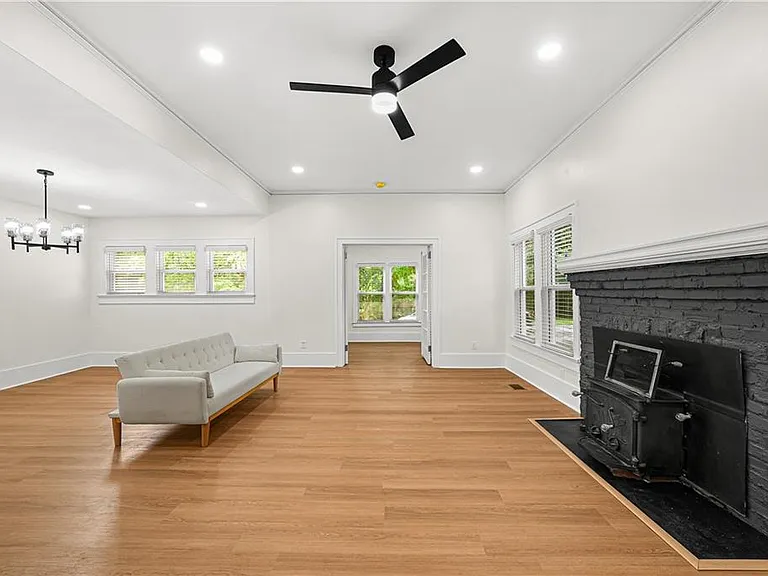 5383 Tilly Mill Rd — Photo 8