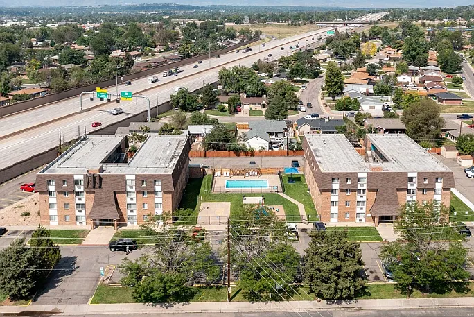 Zuni Plaza — Photo 4