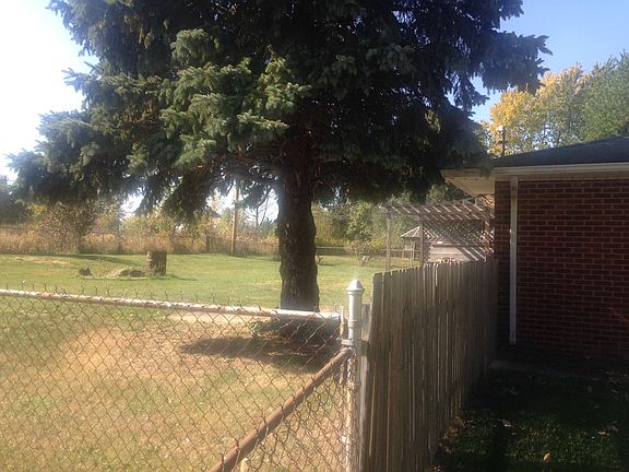 4th image of 5219 Linda Ln