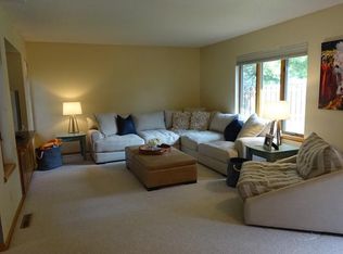 1747 Country West Rd, Bismarck, ND 58503