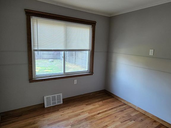 4th image of 4442 Westpoint St