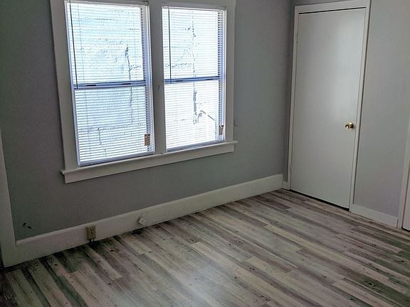 2nd image of 204 E 2nd Ave APT 05