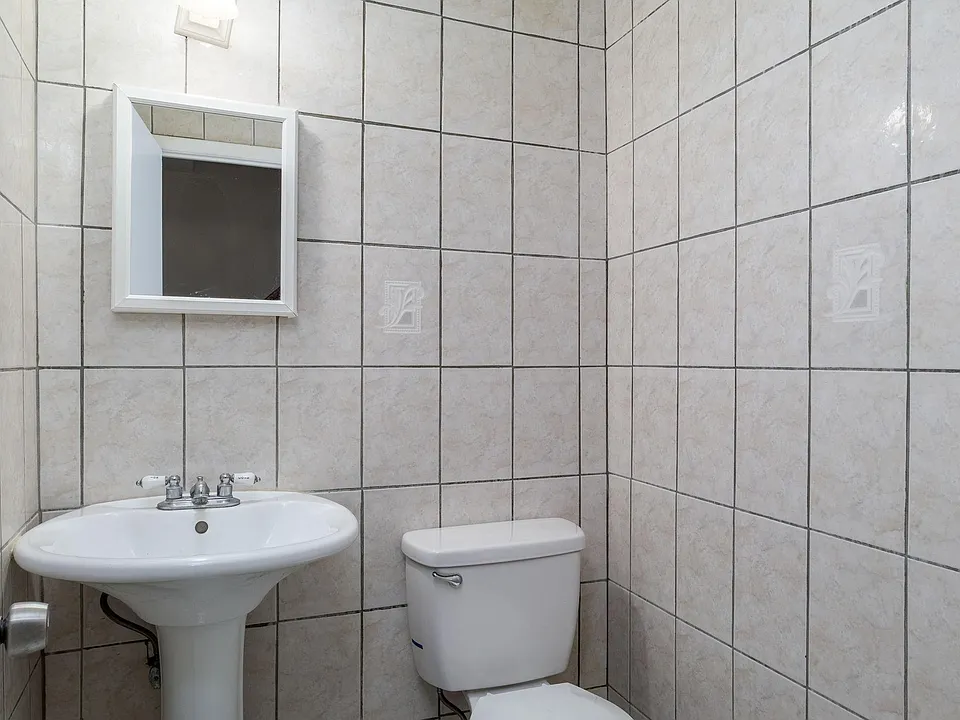Downstairs 1/2 bath