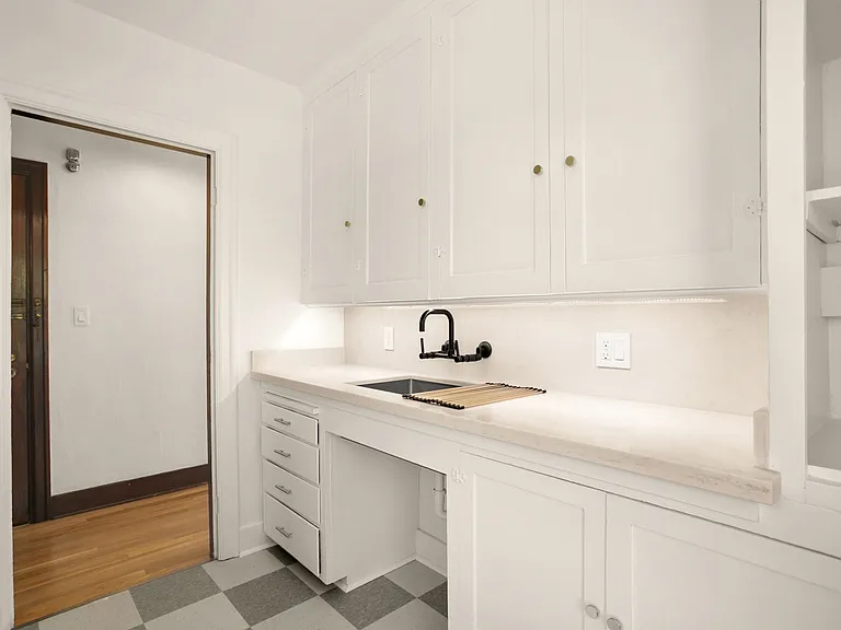 6522 Phinney Ave N #203 — Photo 9