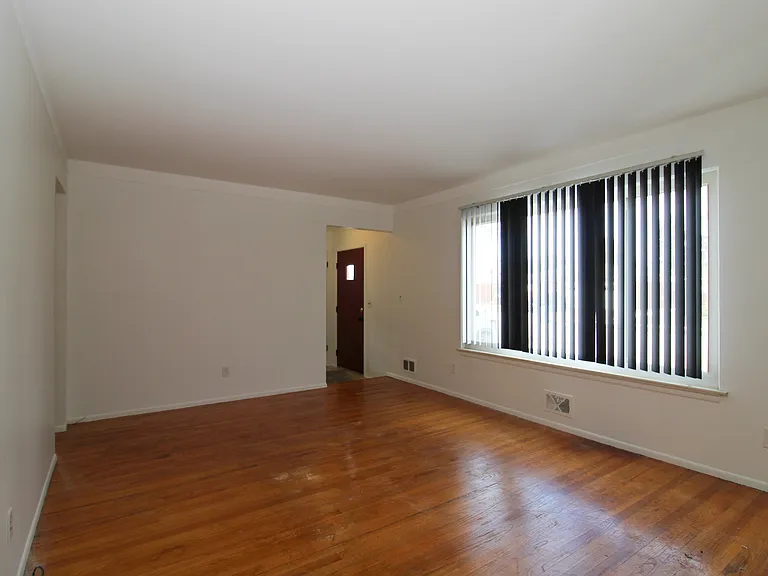 25815 Midway St — Photo 9