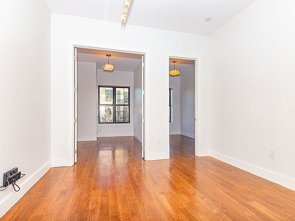 4th image of 190 Jefferson St #3LF