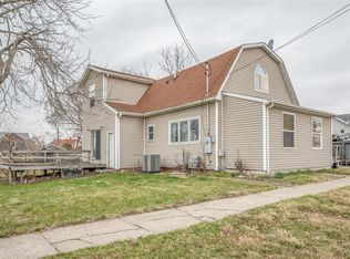 311 E 3rd St S, Newton, IA 50208