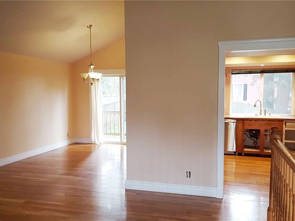 5th image of 11609 SE 322nd St