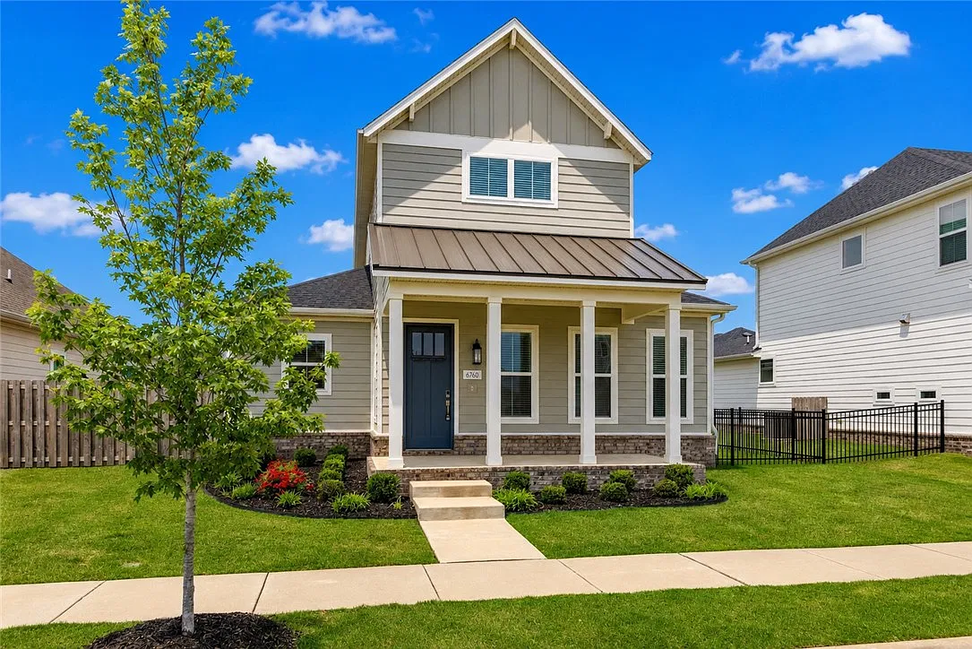 3 bed, 2.5 bath, 2583 sqft, $3,100 — Photo 1
