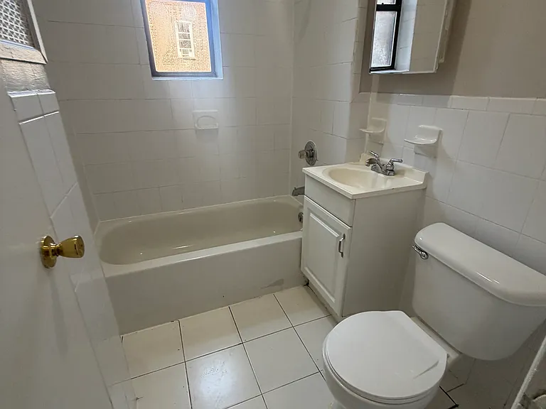 508 67th St #23 — Photo 5