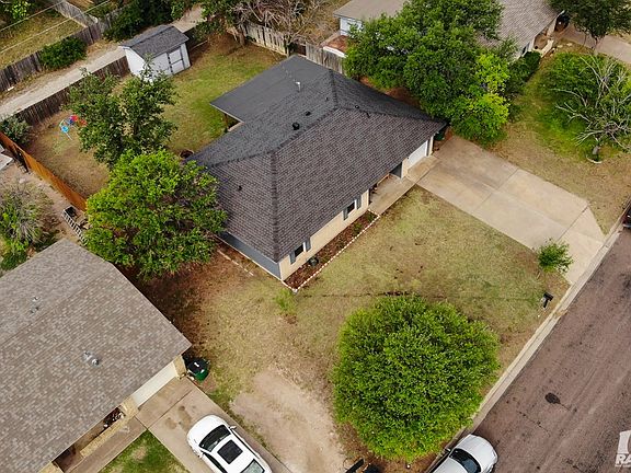 4th image of 1821 Louise Dr