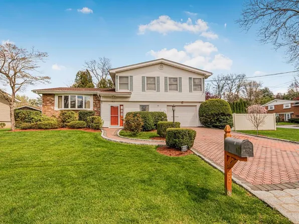 45 Balmoral Crescent, White Plains, NY 10607