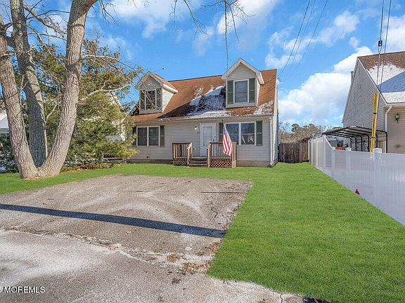 2nd image of 147 Bay Terrace