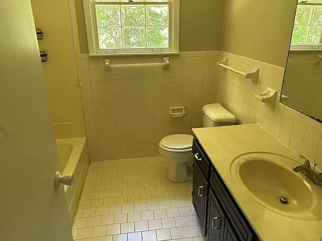 2830 Sparrow Dr — Photo 8