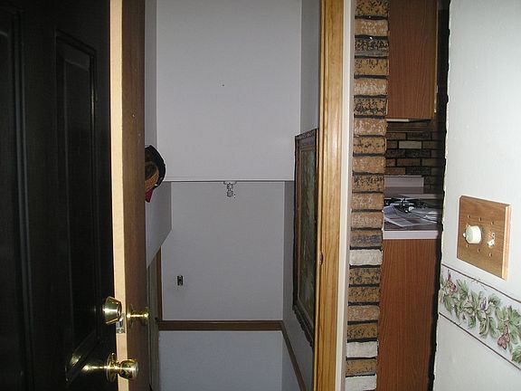 Door to lower level/basement