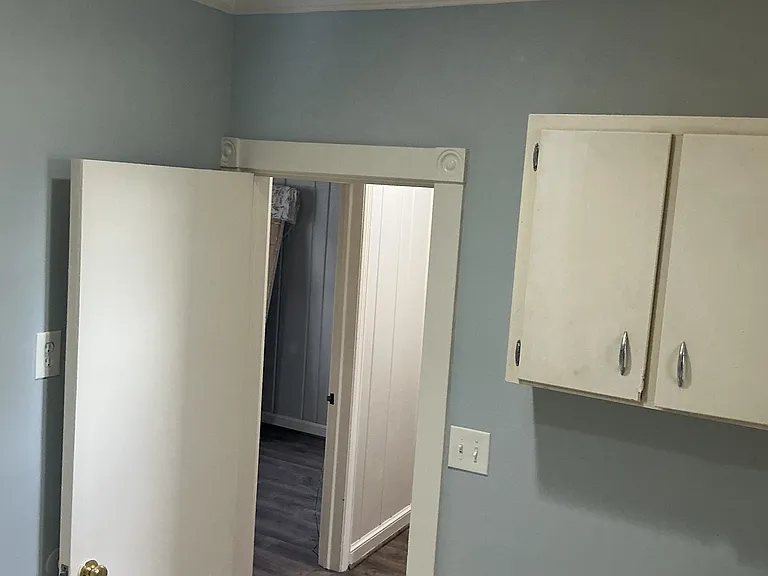 105 Russell Ave — Photo 24