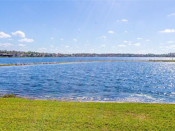 5th image of 16251 Ivy Lake Dr