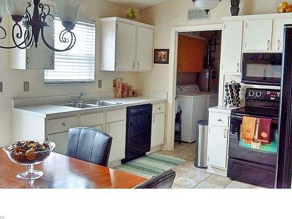 4th image of 7290 Bellflower Dr