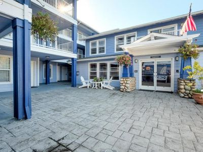 890 SE Bay Blvd #303, Newport, OR, 97365