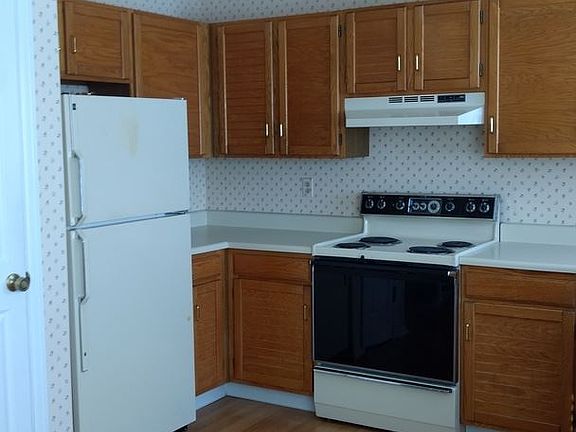 4th image of 2195 Cliffrose Ln