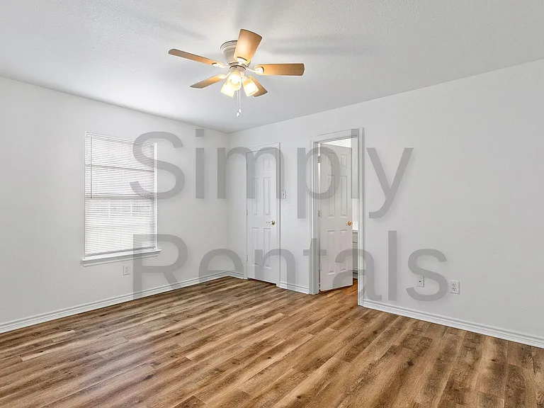 1412 Hemphill St — Photo 17