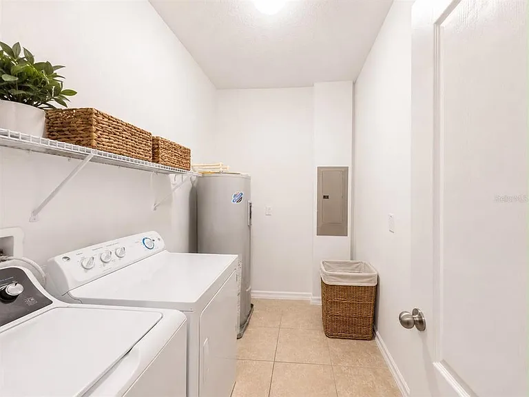 12820 Strode Ln — Photo 12