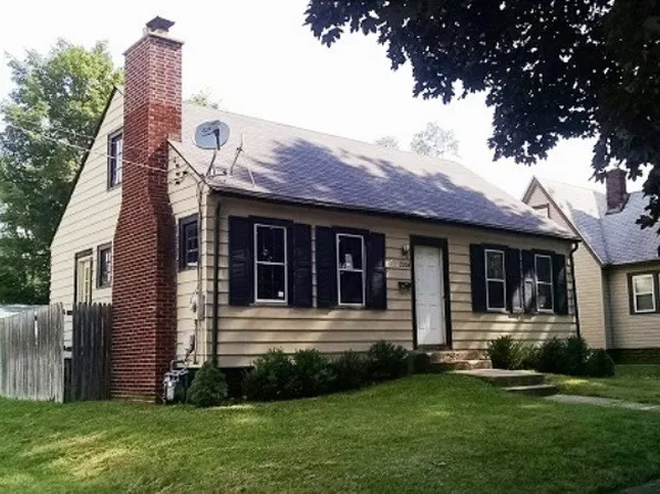 2204 17th Ave, Rockford, IL 61104