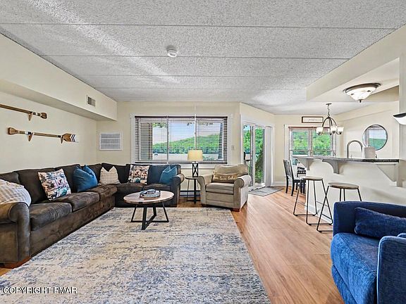 5th image of 45 Midlake Dr #102G