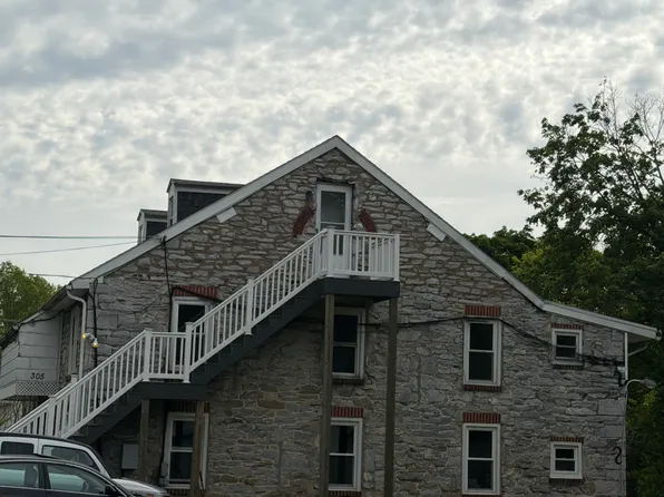305 S White Oak St #6, Annville, PA 17003