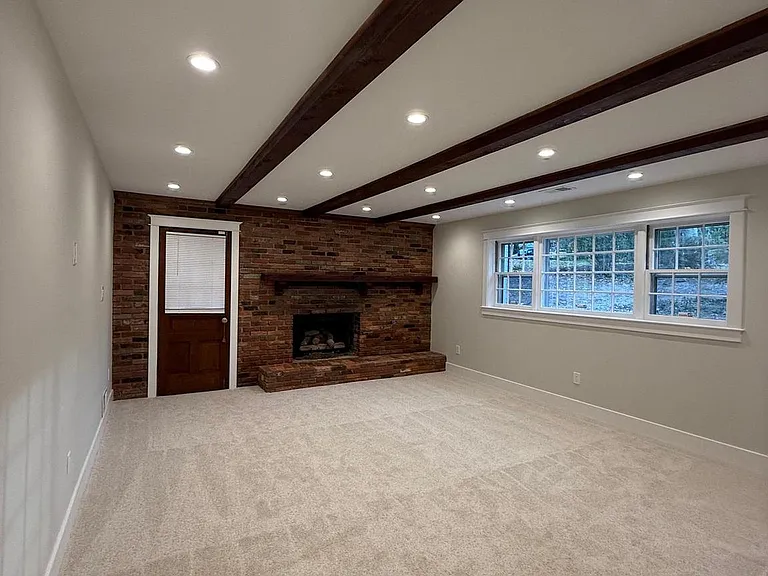 4005 King Arthur Rd — Photo 18