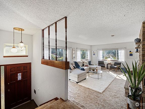2nd image of 10509 43rd Street Ct E
