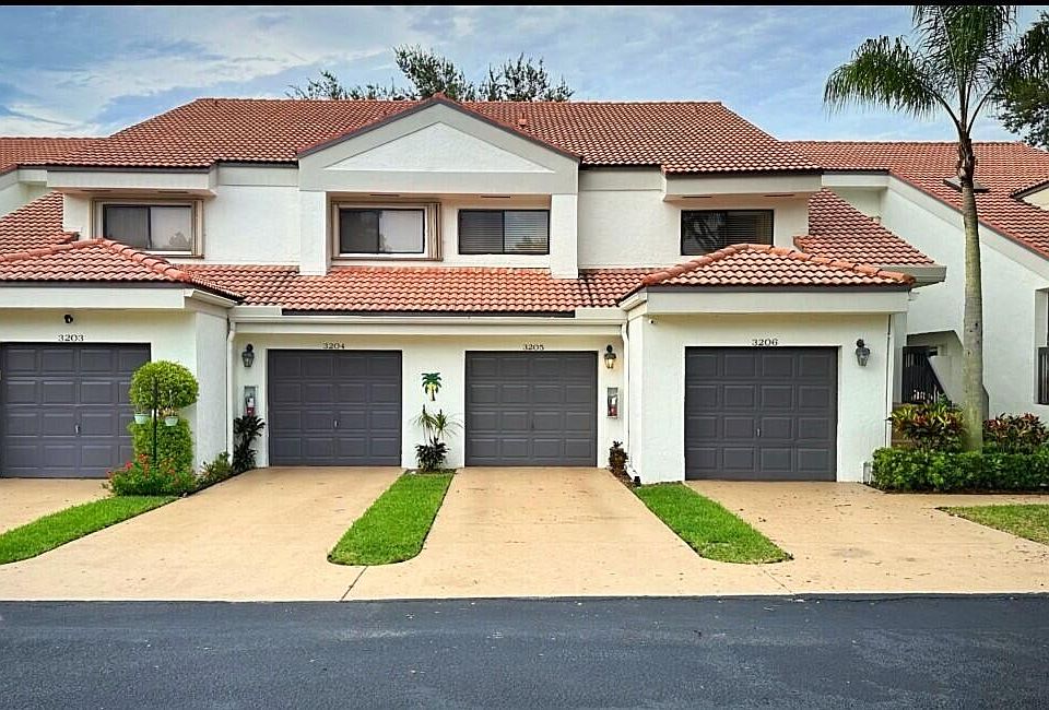 1st image of 3205 Black Oak Court
