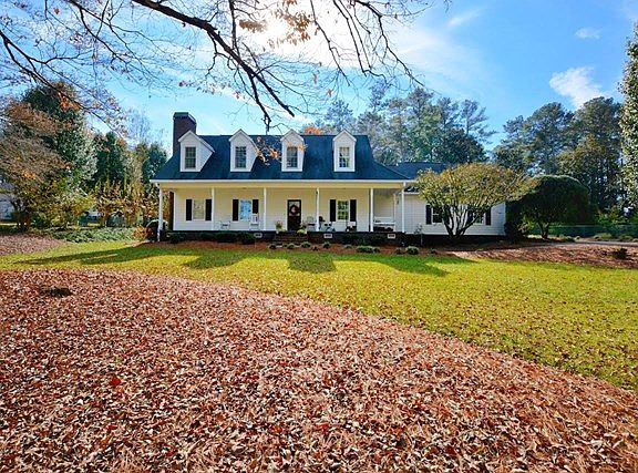 3rd image of 150 Holmes Dr