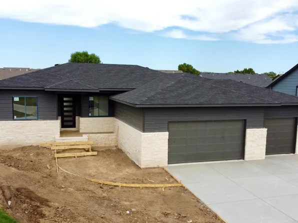 5825 N Edwards Ct, Wichita, KS 67204