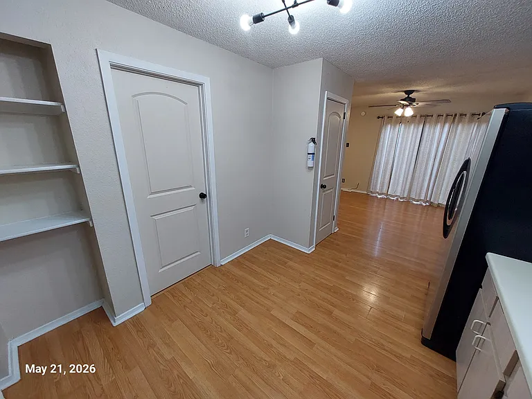 500 N Beaumont St — Photo 11