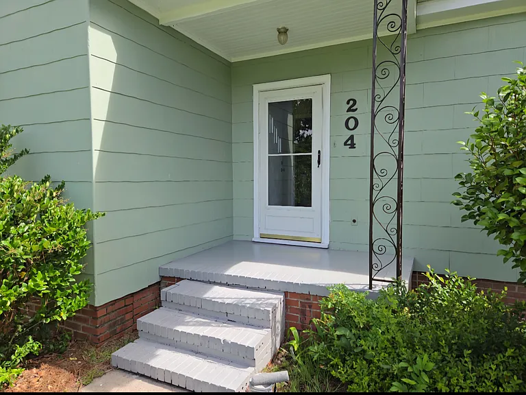 204 W Lane St — Photo 2