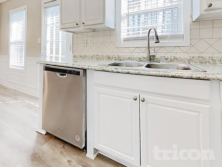 1410 Ericas Pointe Dr — Photo 6